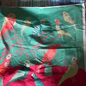 Lush Mint and White knot wrap with birds on it